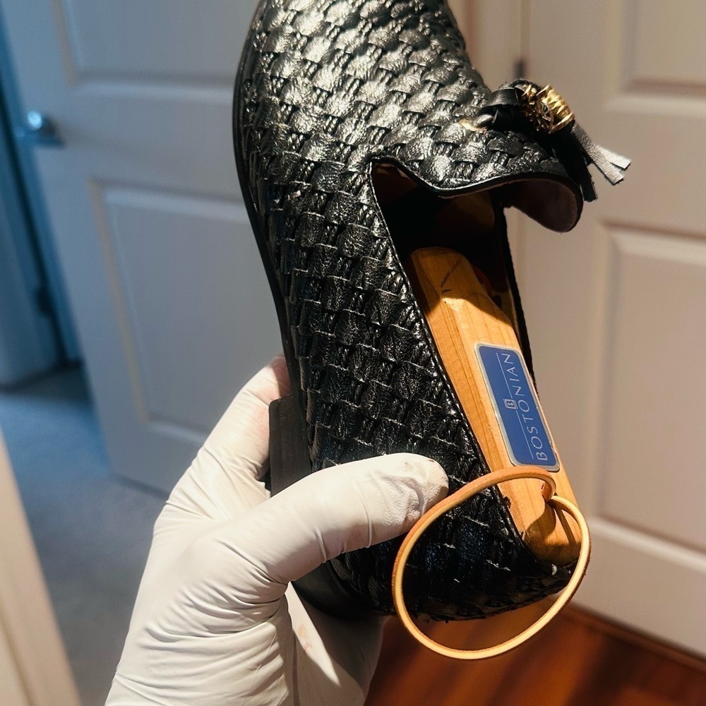 JITAI Black Gold Medal Tassel Loafers. - Picture 4 of 9